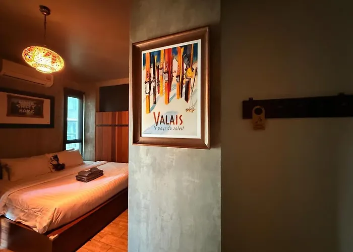 Rent V38 #420 Friendly Thailand Bangkok